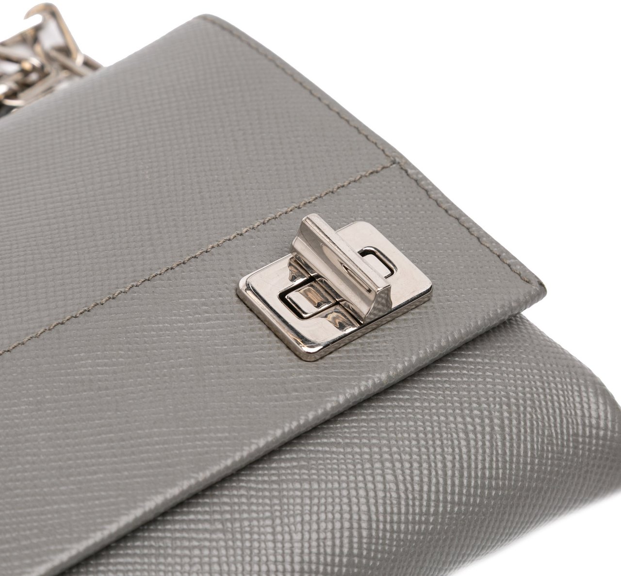 Prada Saffiano Cuir Twist Lock Chain Flap Grijs