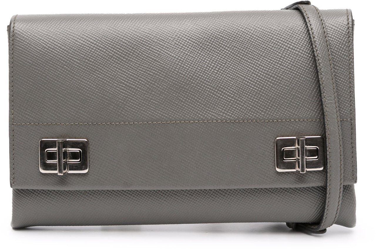 Prada Saffiano Cuir Twist Lock Chain Flap Grijs