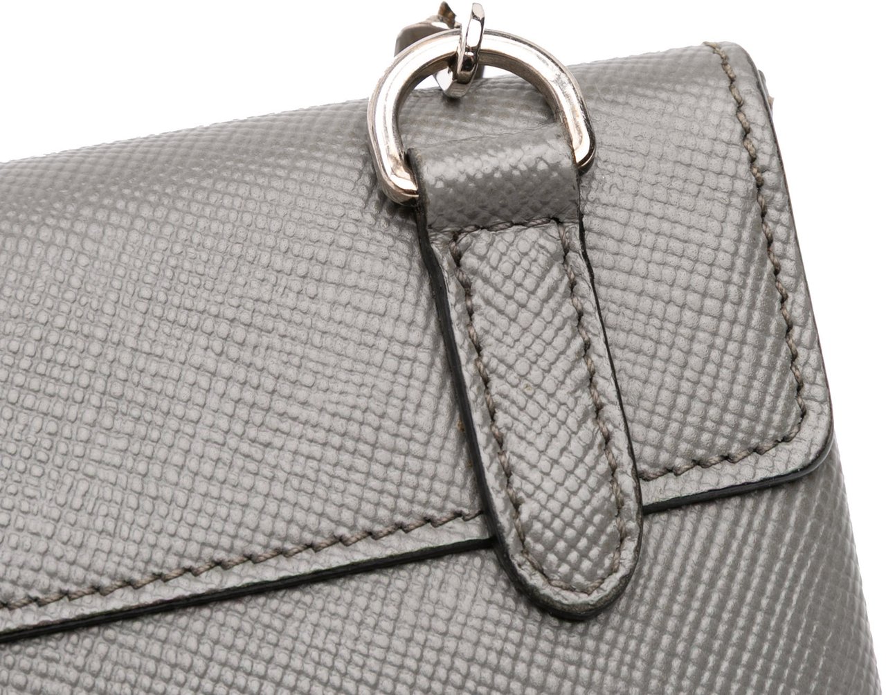 Prada Saffiano Cuir Twist Lock Chain Flap Grijs