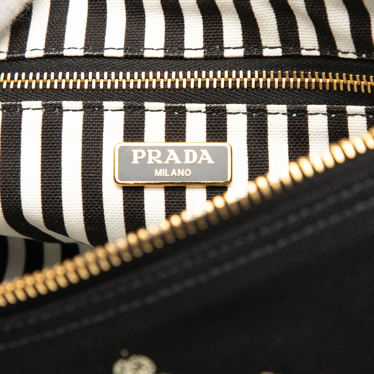 Prada Canvas Canapa Logo Pouch Zwart