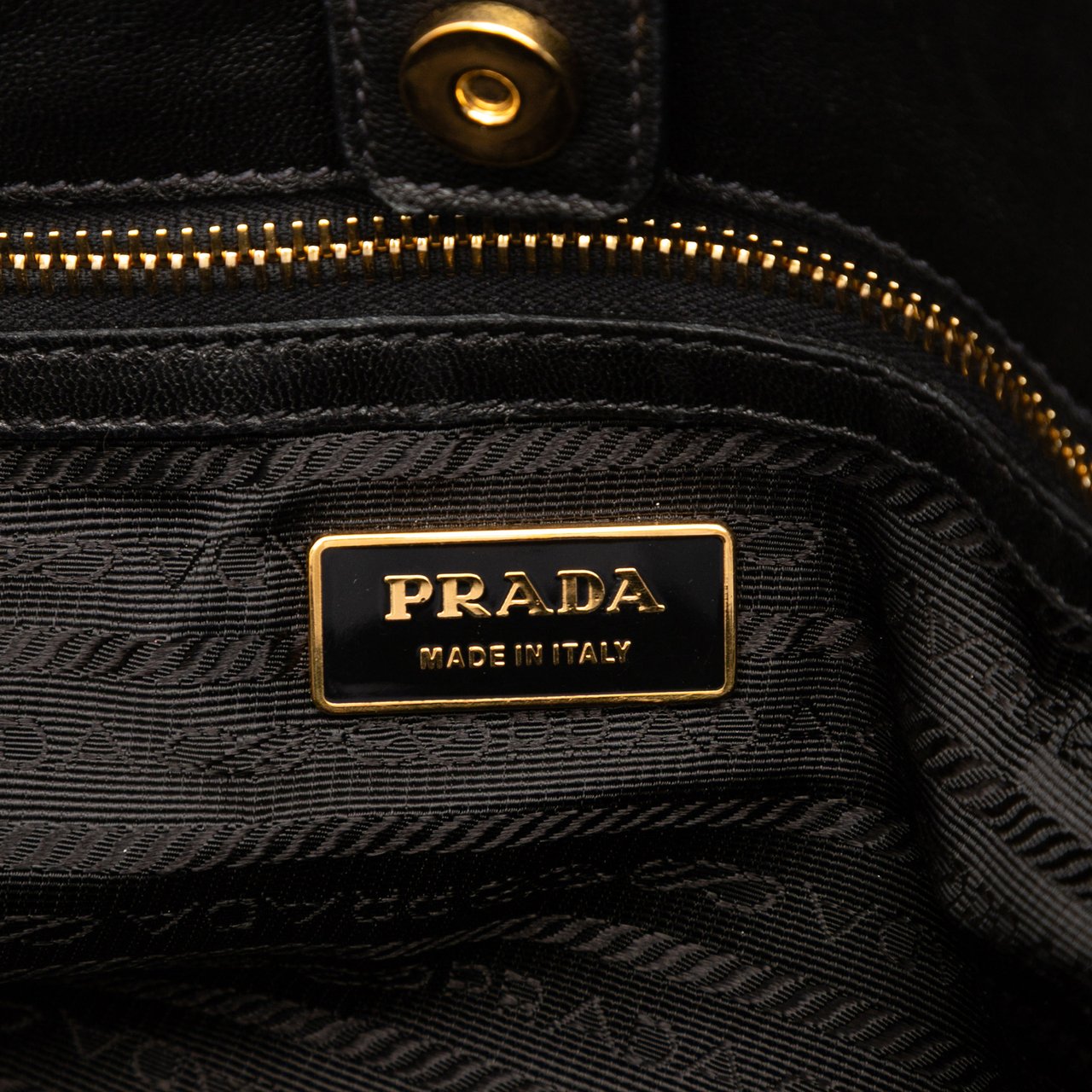 Prada Tessuto Origami Pleated Tote Zwart