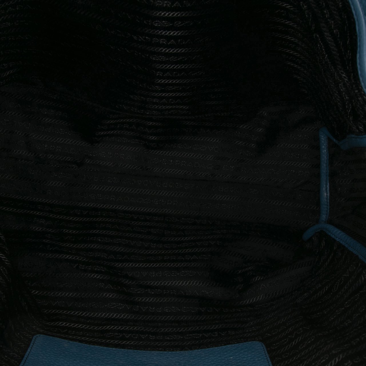 Prada Vitello Daino Open Convertible Tote Blauw