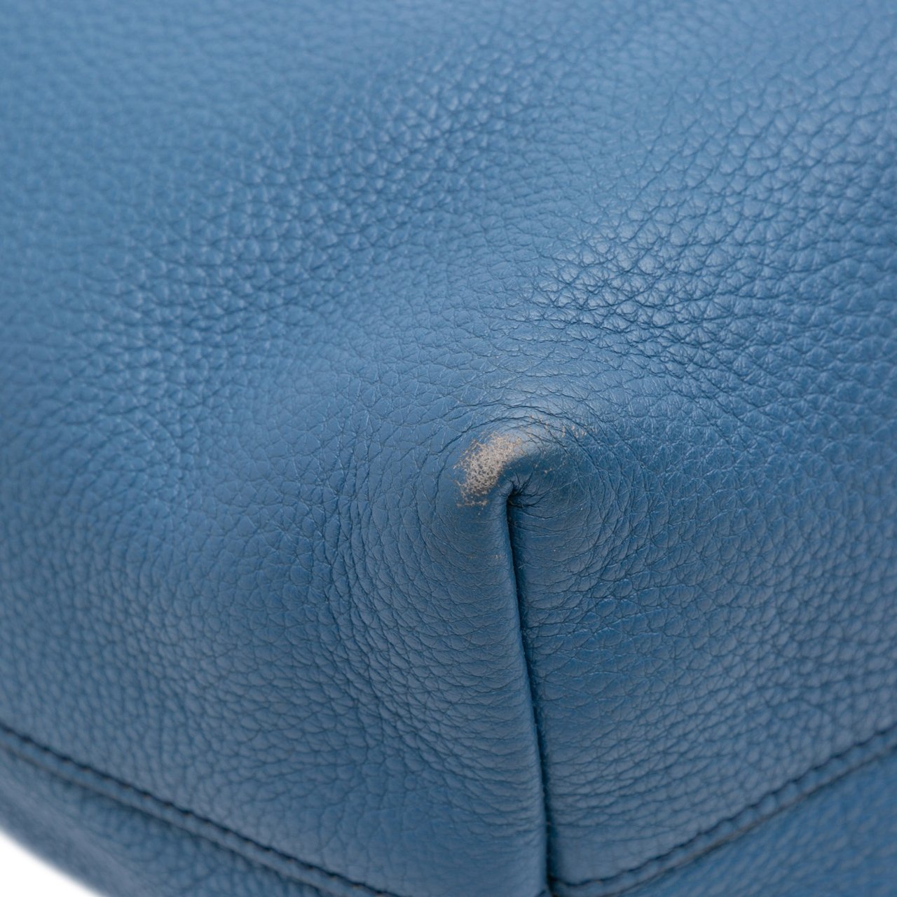 Prada Vitello Daino Open Convertible Tote Blauw