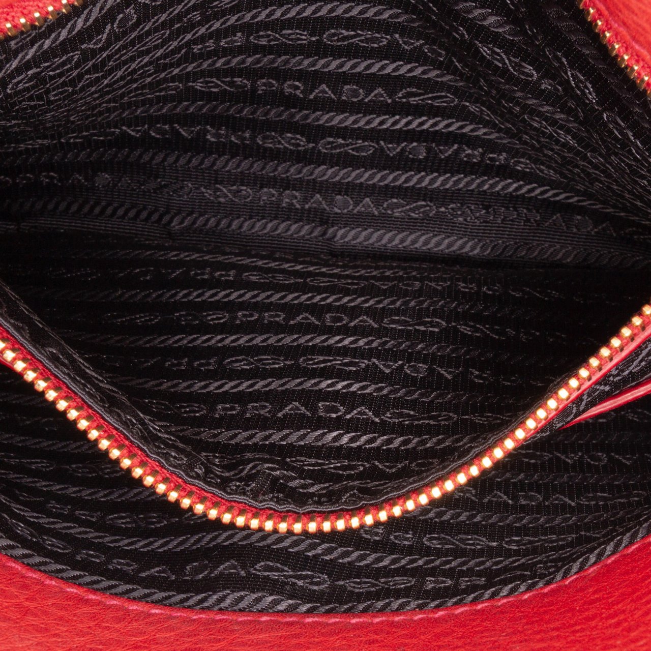 Prada Vitello Daino Crossbody Rood