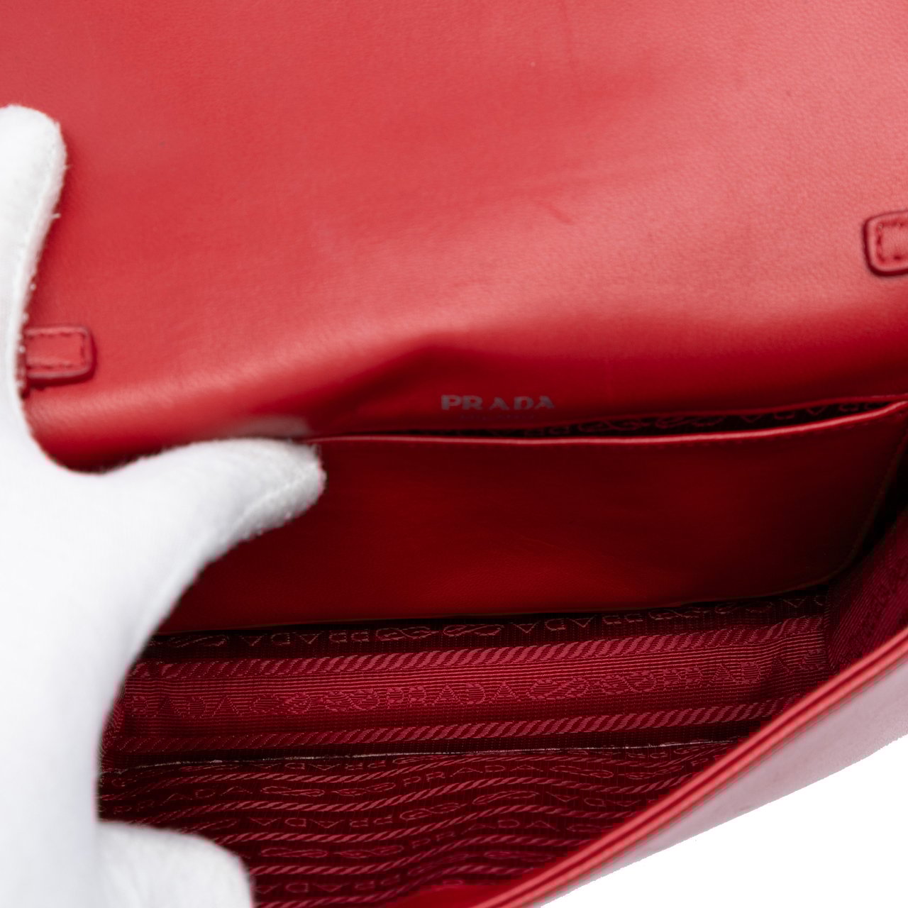 Prada Nappa Gaufre Chain Flap Bag Rood