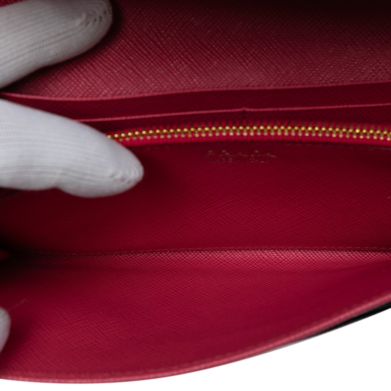 Prada Large Saffiano Wallet Zwart