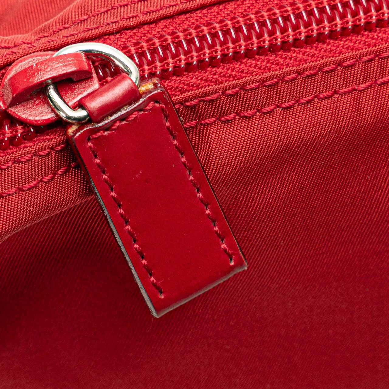 Prada Tessuto Pouch Rood