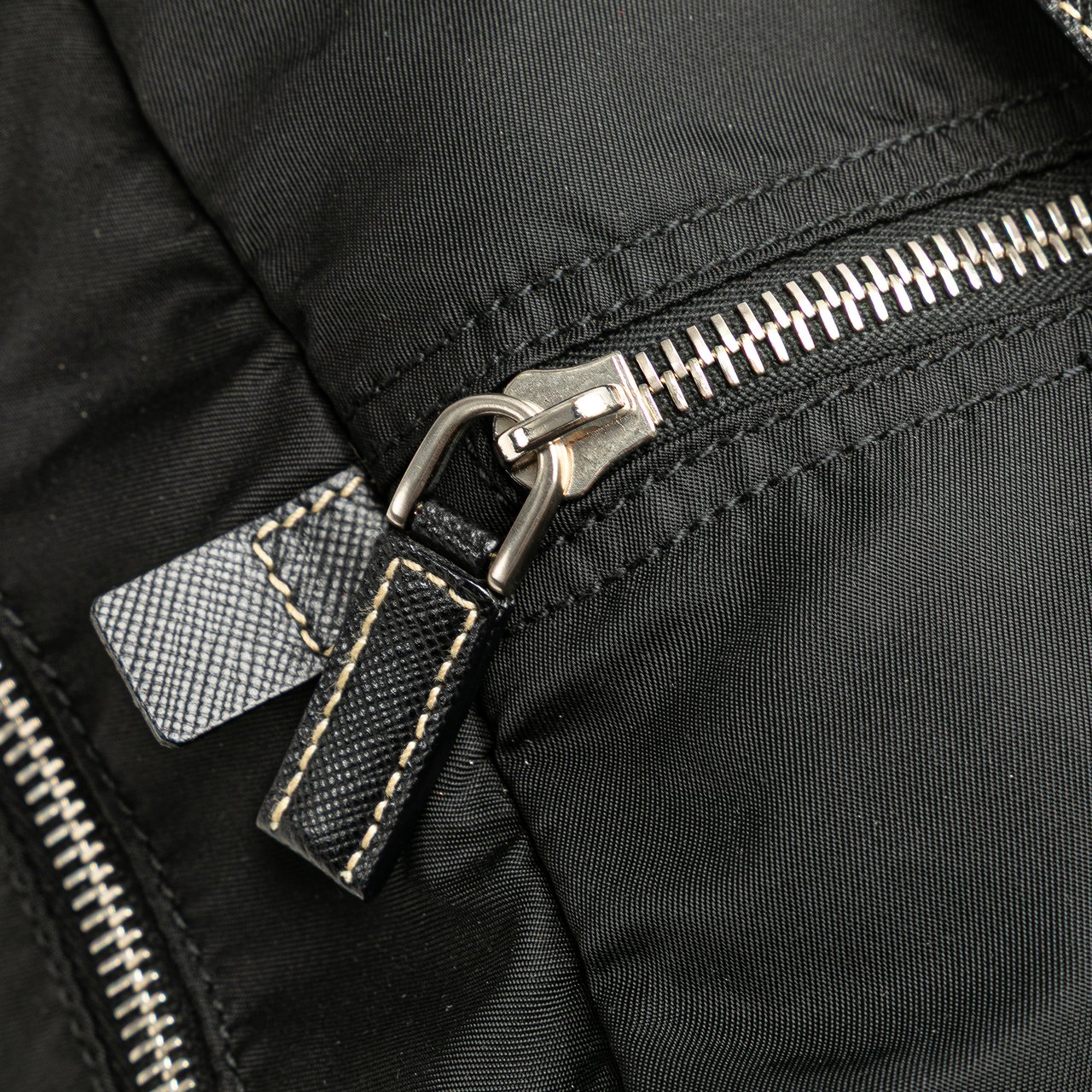 Prada Tessuto Handbag Zwart