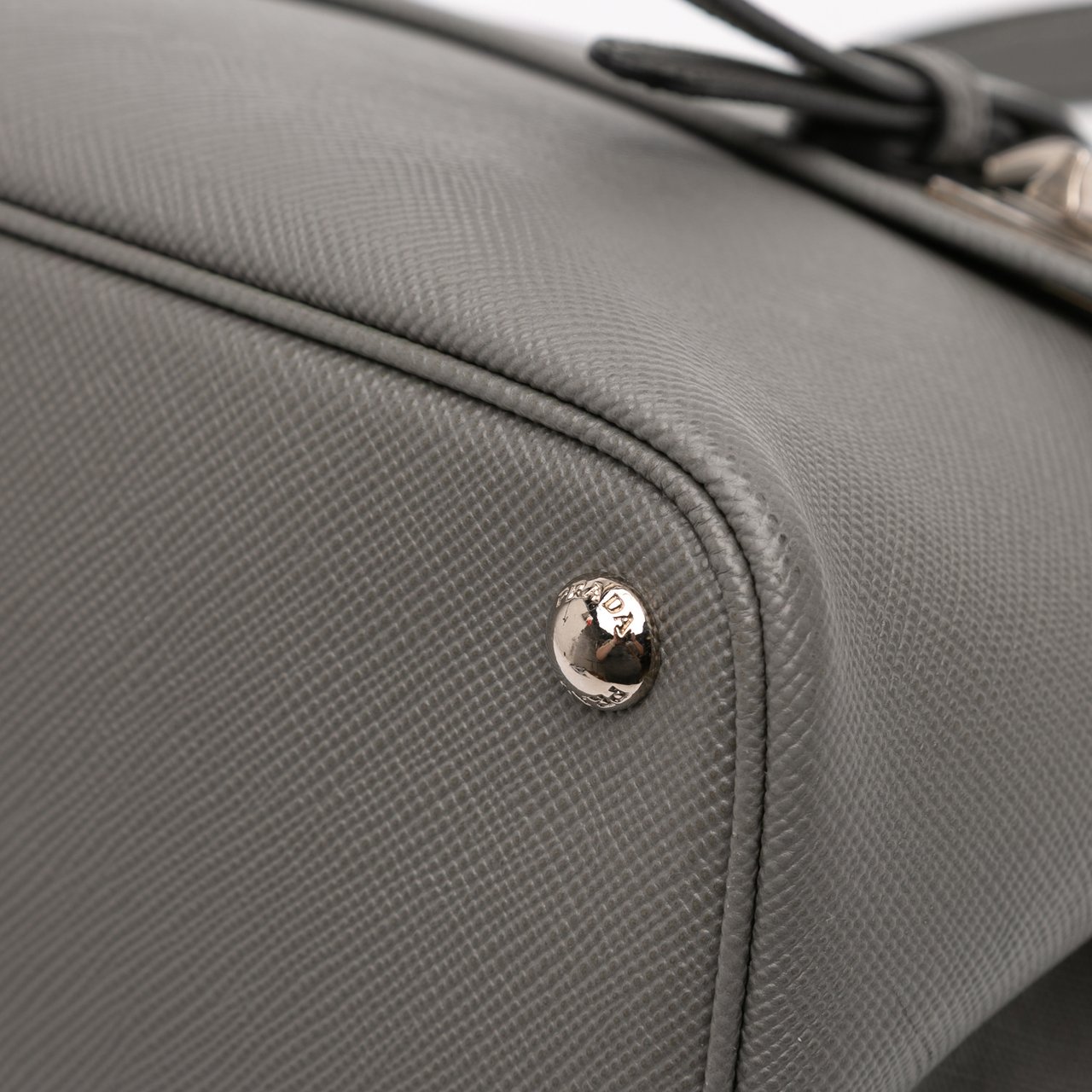 Prada Saffiano Cuir Double Turnlock Satchel Grijs