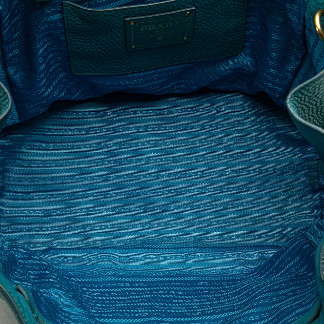 Prada Vitello Daino Side Zip Twin Pocket Open Convertible Tote Blauw