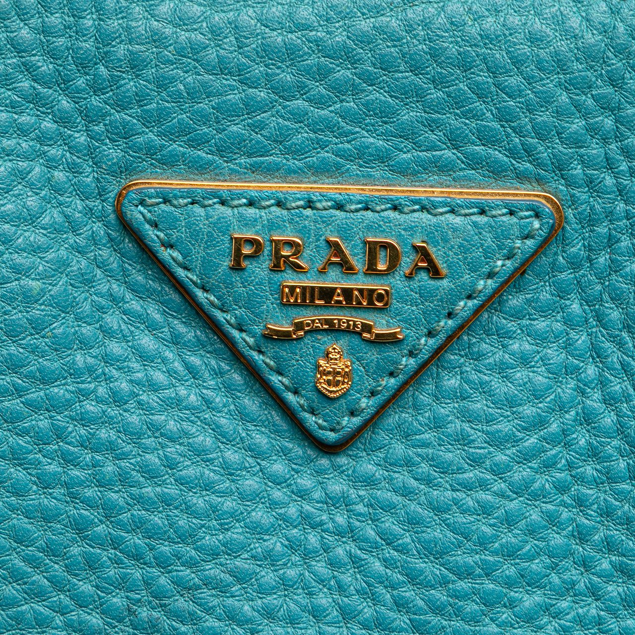 Prada Vitello Daino Side Zip Twin Pocket Open Convertible Tote Blauw