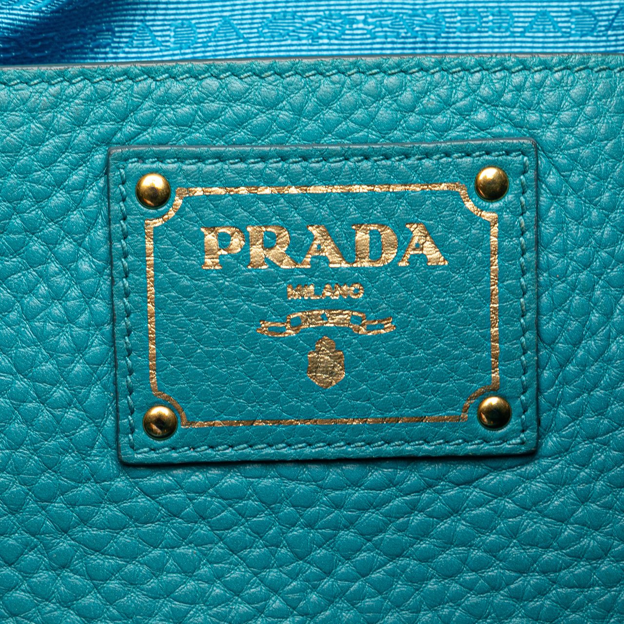 Prada Vitello Daino Side Zip Twin Pocket Open Convertible Tote Blauw