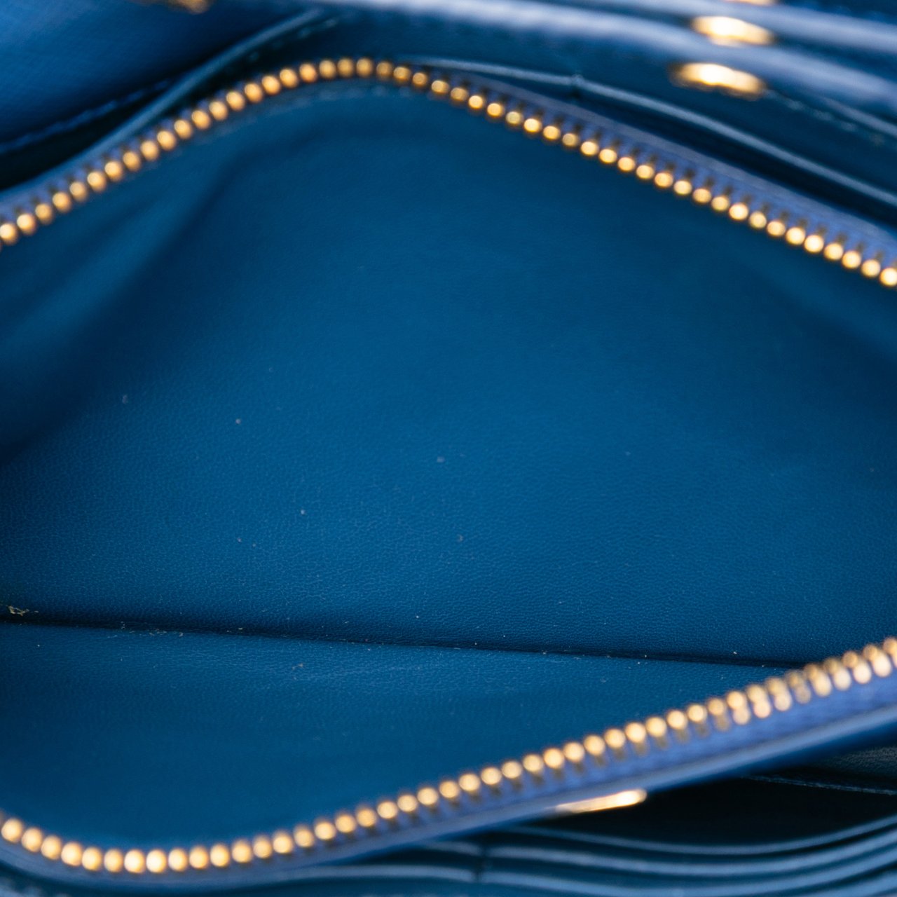 Prada Saffiano Wallet on Strap Blauw