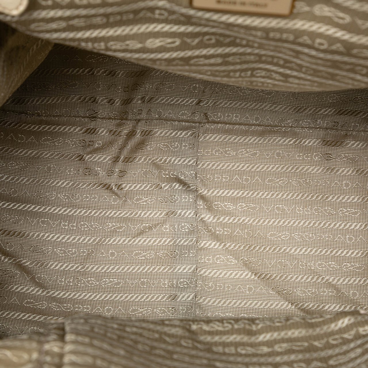 Prada Vitello Daino Frame Tote Wit