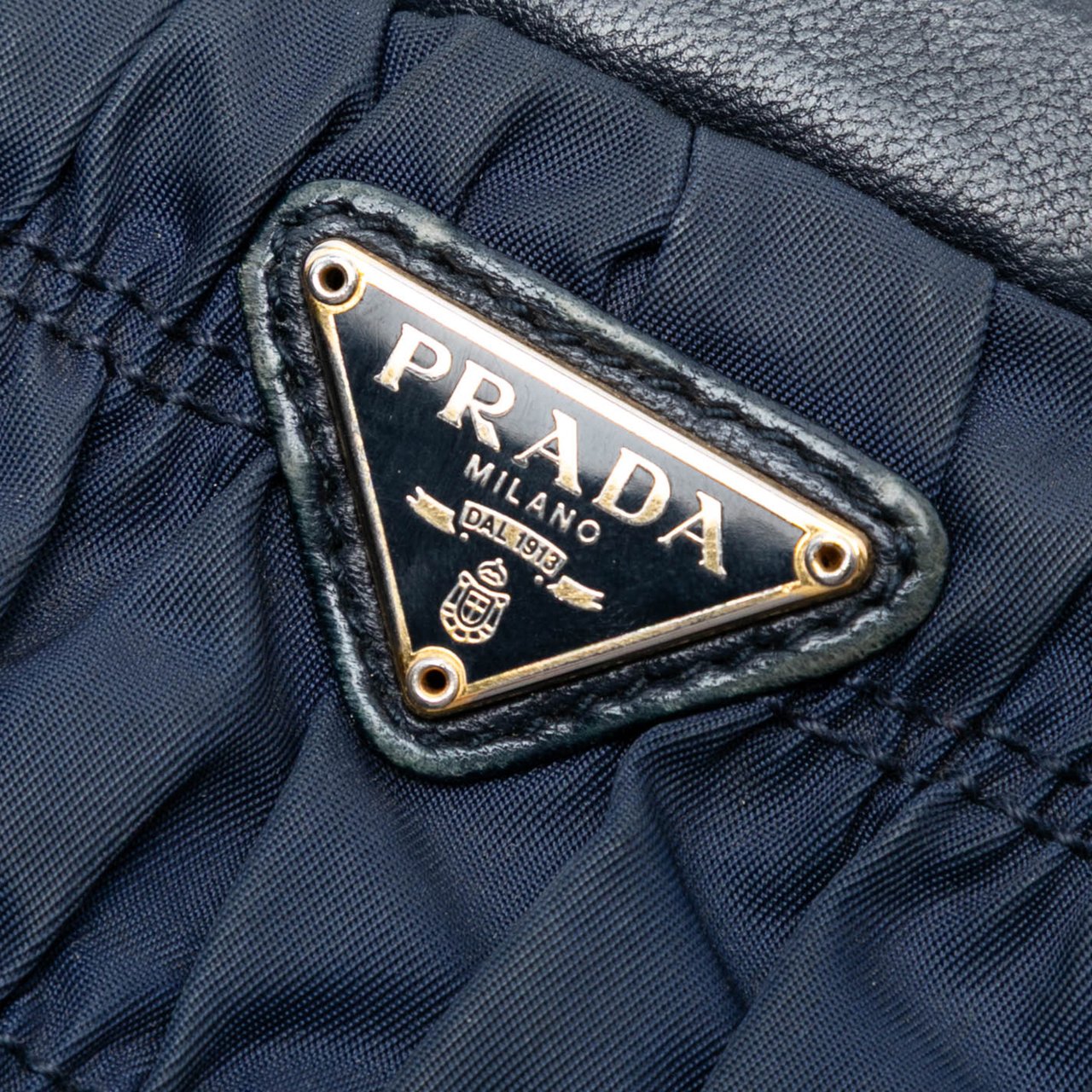 Prada Tessuto Gaufre Crossbody Blauw