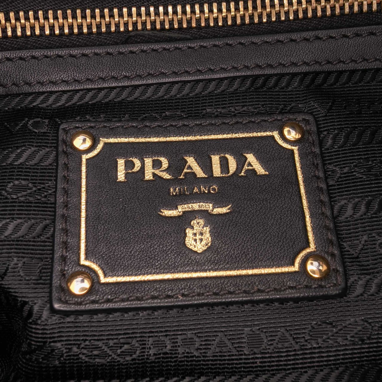 Prada Soft Calf Satchel Zwart