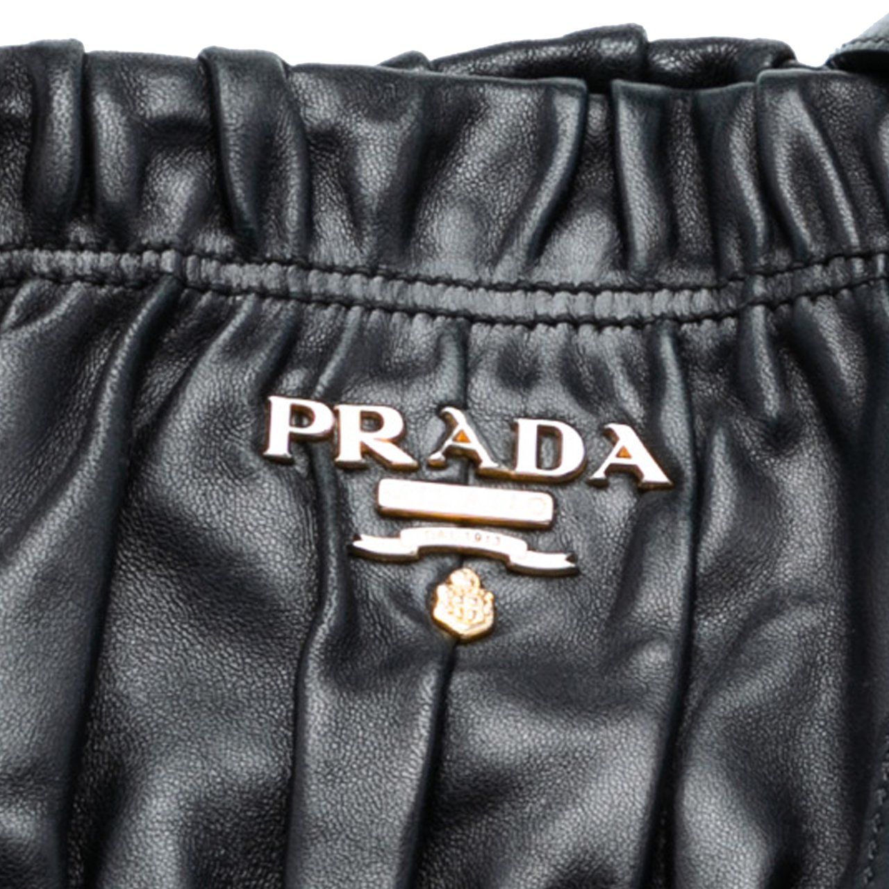 Prada Nappa Gaufre Satchel Zwart