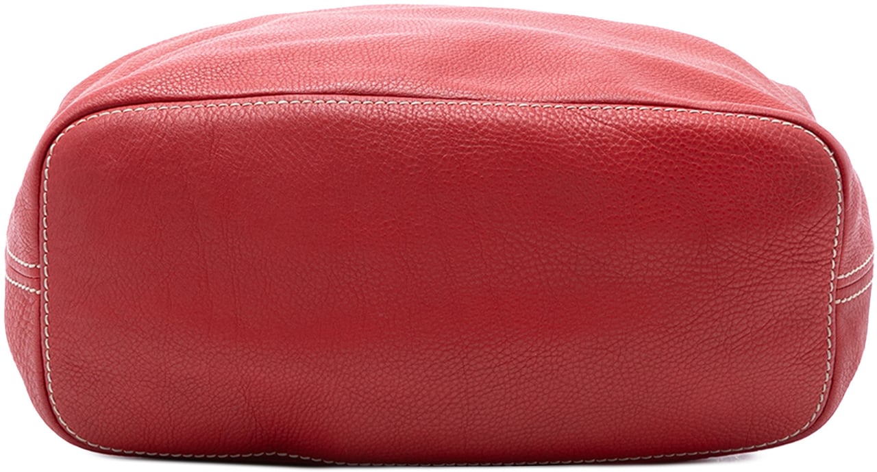 Prada Vitello Daino Hobo Bag Rood