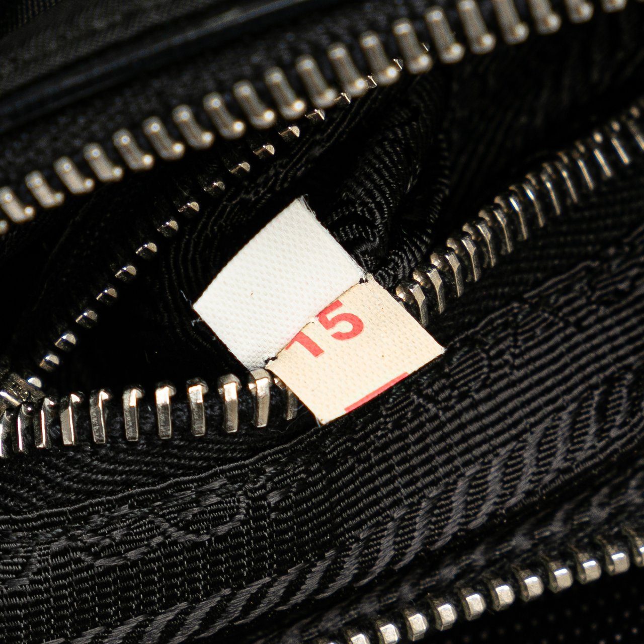 Prada Saffiano Trimmed Tessuto Crossbody Zwart