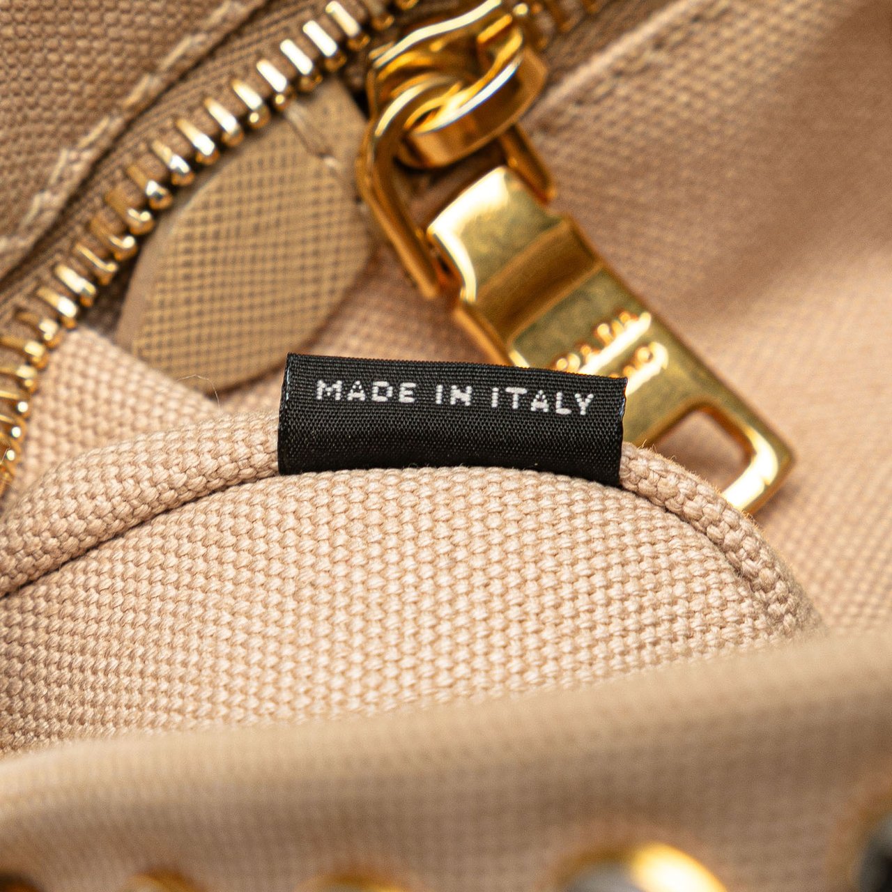 Prada Canvas Canapa Studded Vernice Clutch Bruin