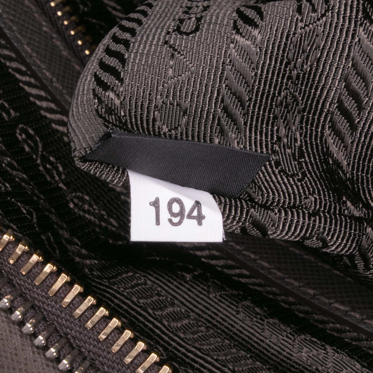 Prada Saffiano Frame Handbag Grijs