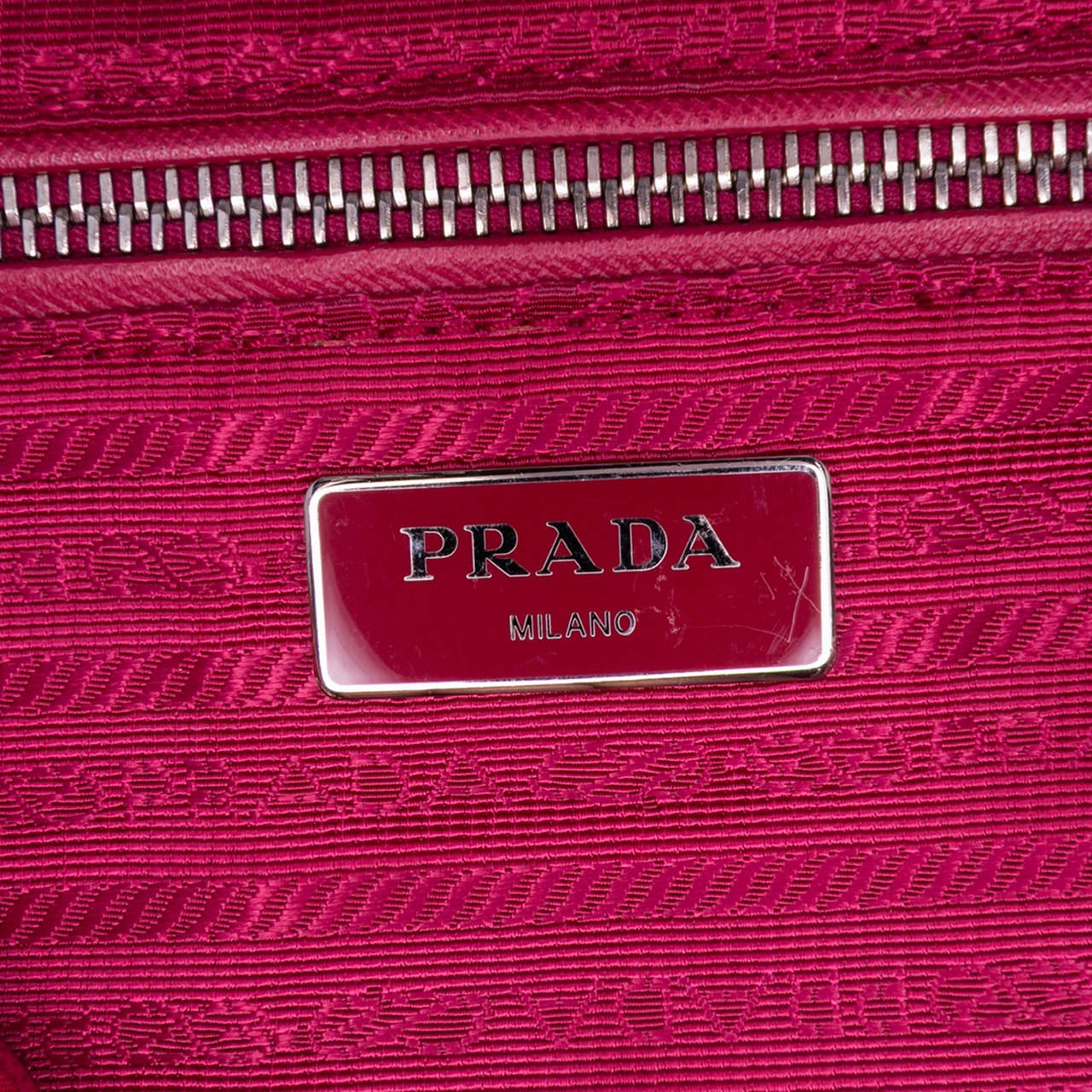 Prada Impuntu Tessuto Chain Crossbody Roze