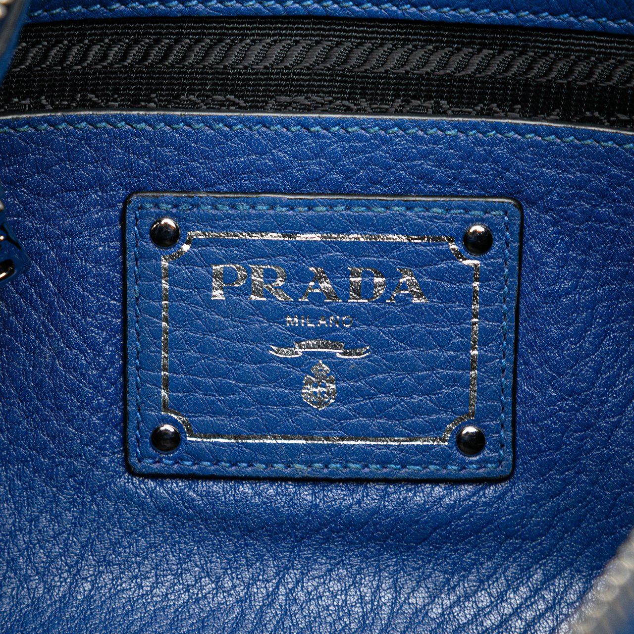 Prada Vitello Daino Crossbody Blauw