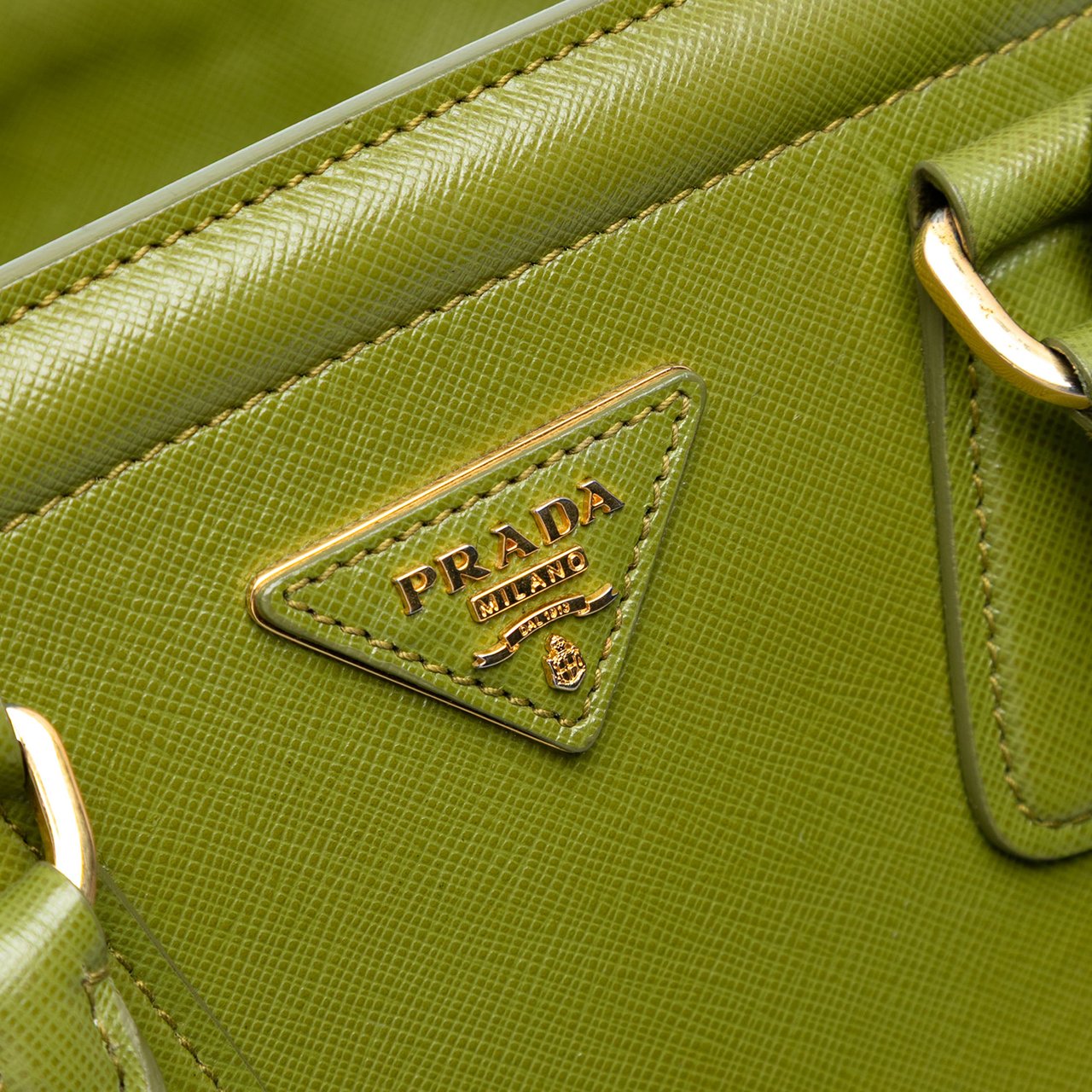 Prada Saffiano Vernice Parabole Tote Groen