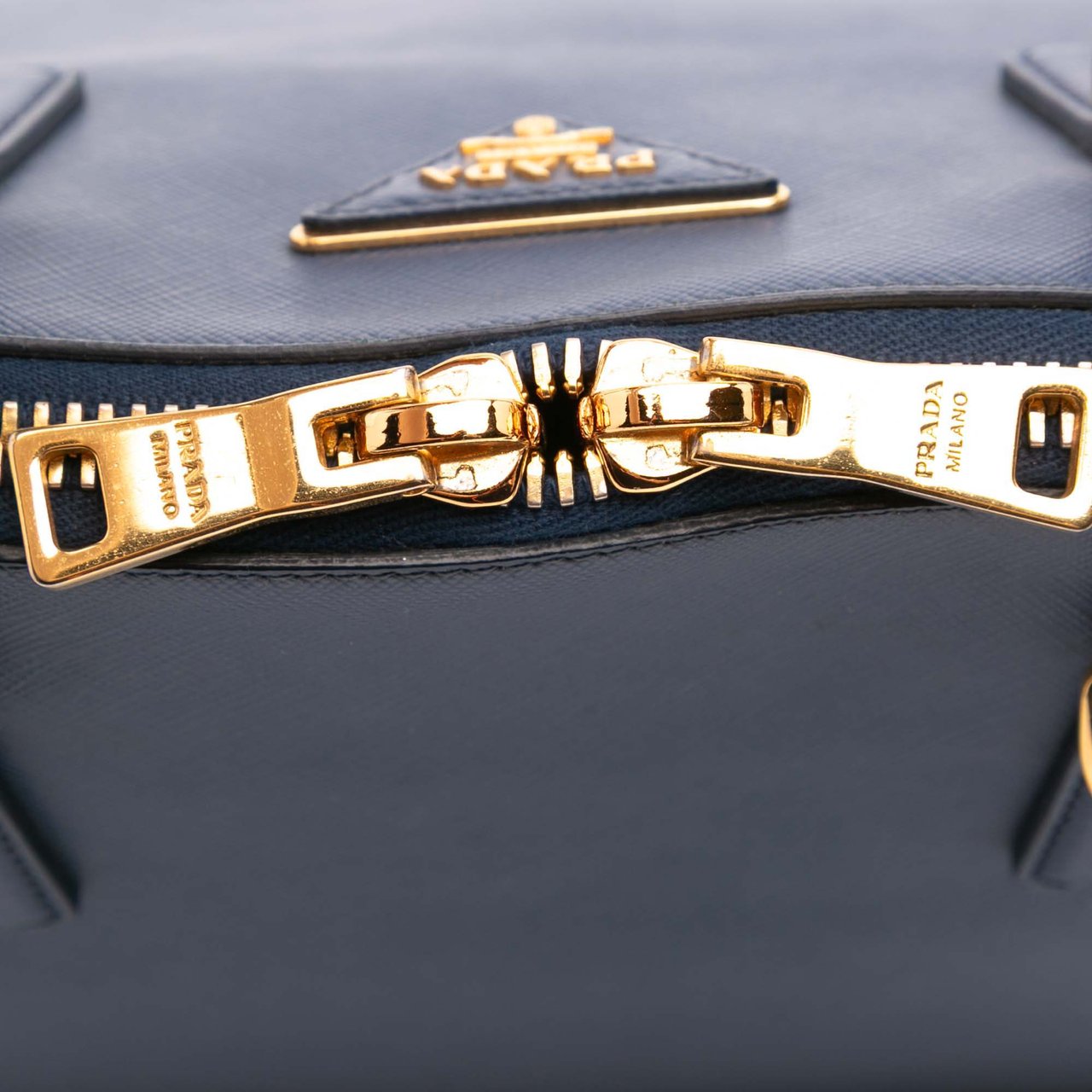 Prada Medium Saffiano Lux Promenade Satchel Blauw