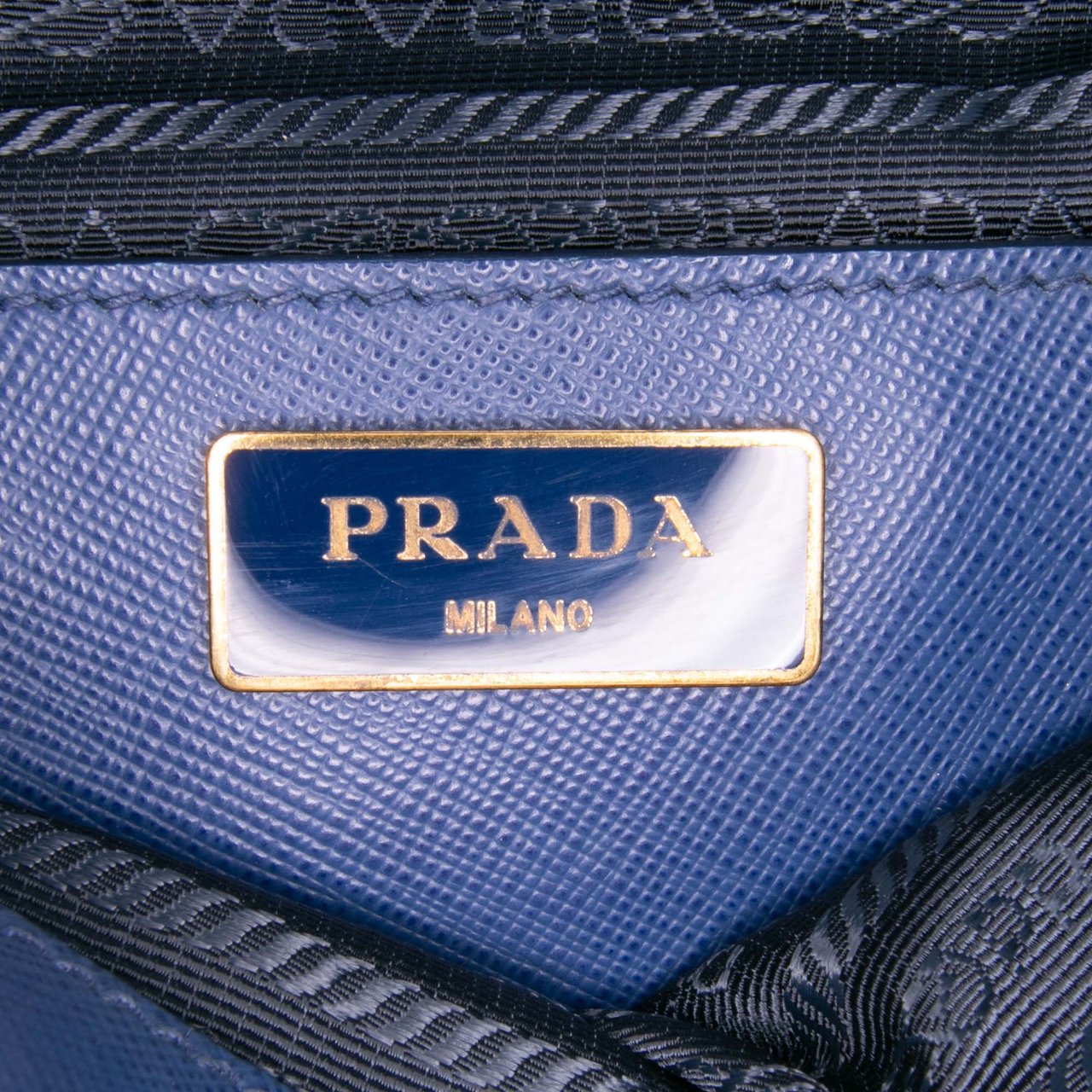 Prada Medium Saffiano Lux Promenade Satchel Blauw