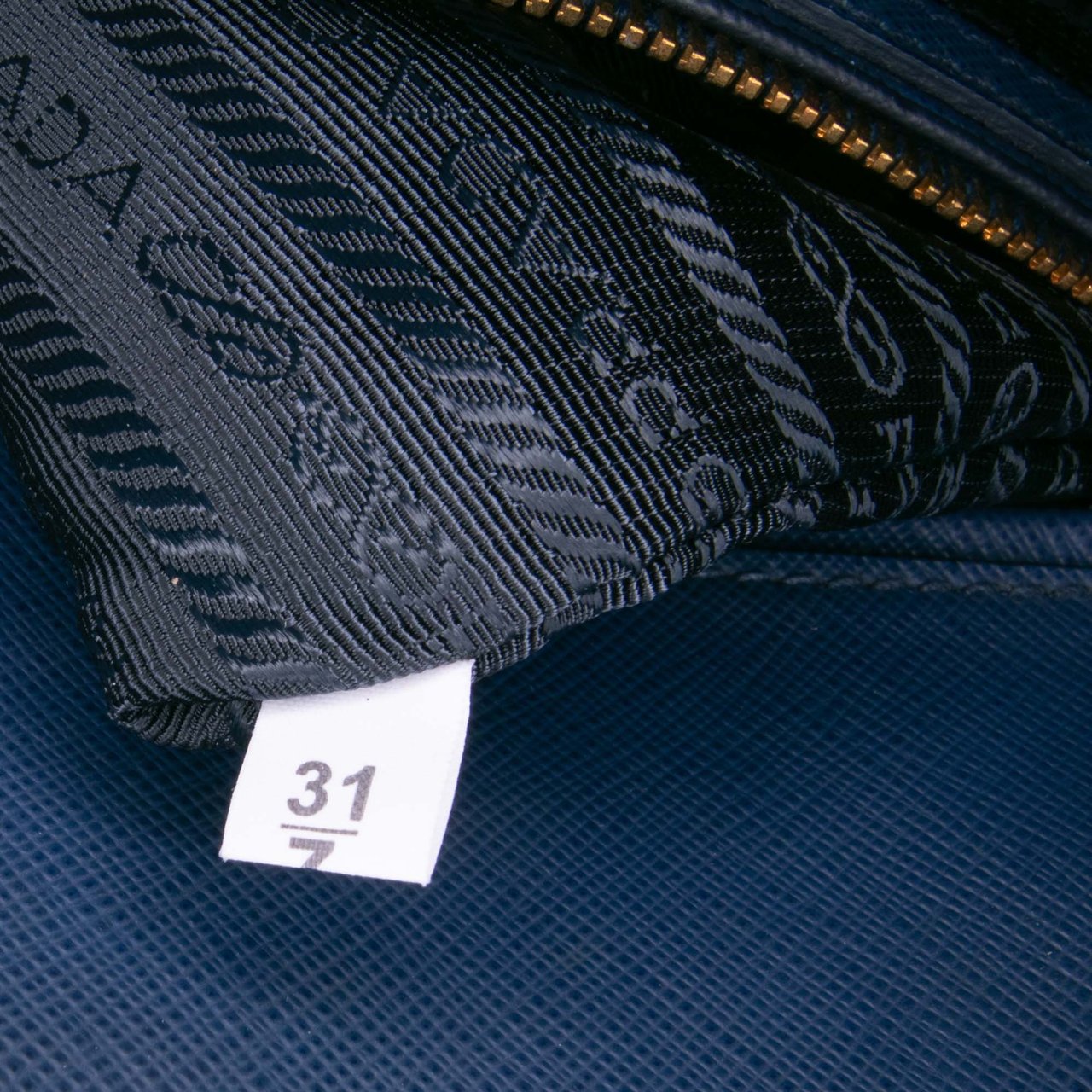 Prada Medium Saffiano Lux Promenade Satchel Blauw