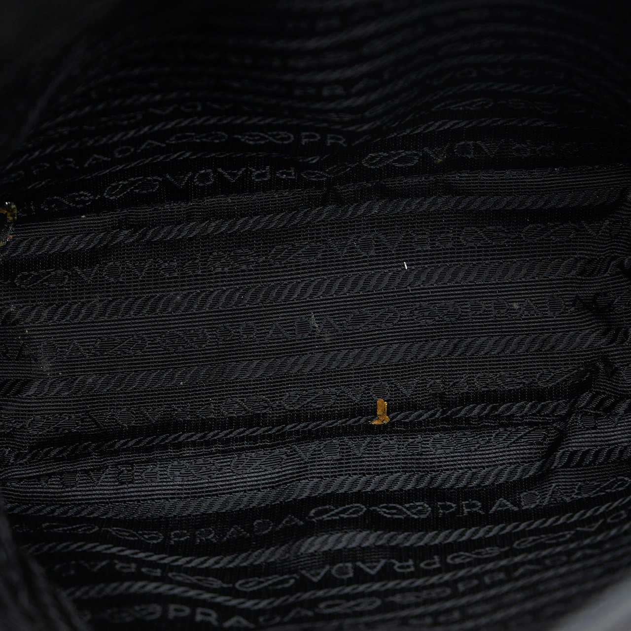 Prada Tessuto Buckle Messenger Bag Zwart