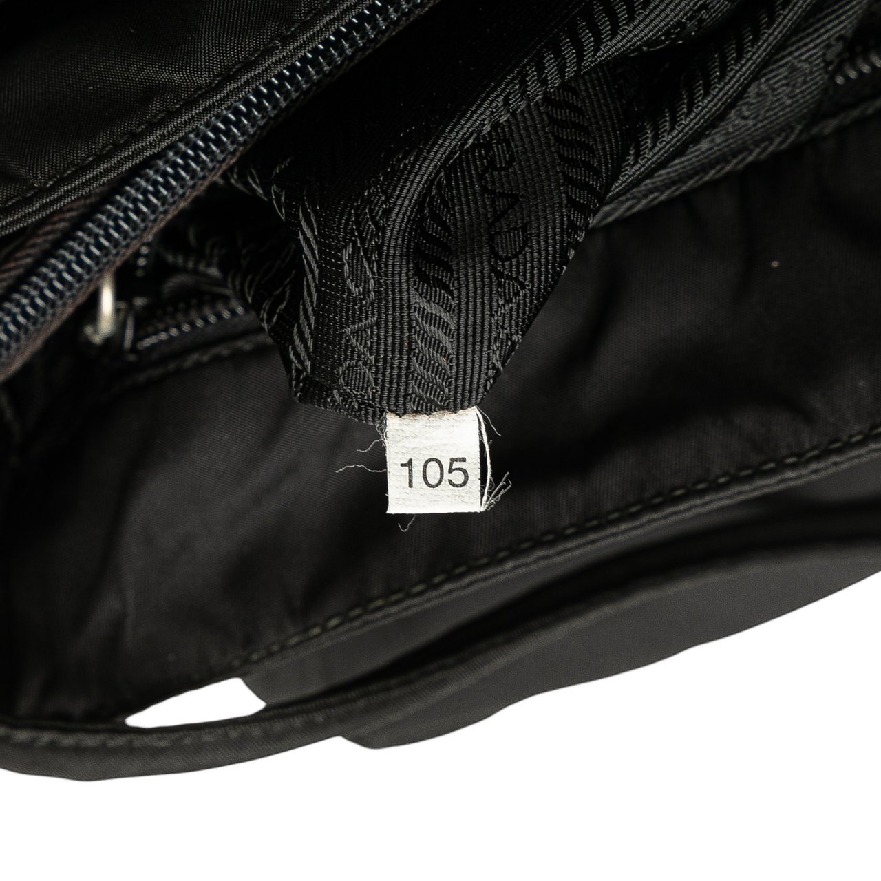 Prada Tessuto Tote Zwart