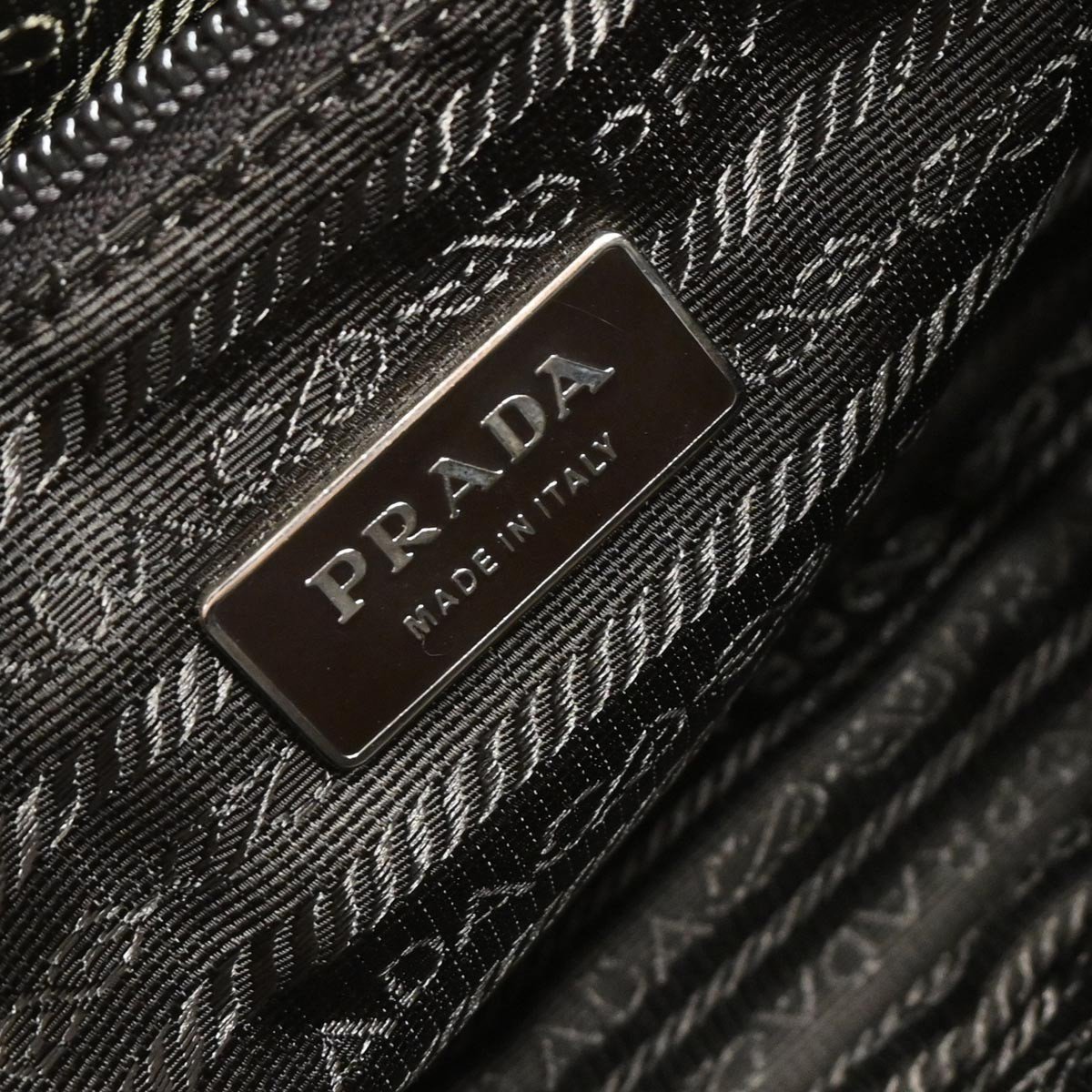 Prada Prada Vitello Drive Handbag Leather Bruin
