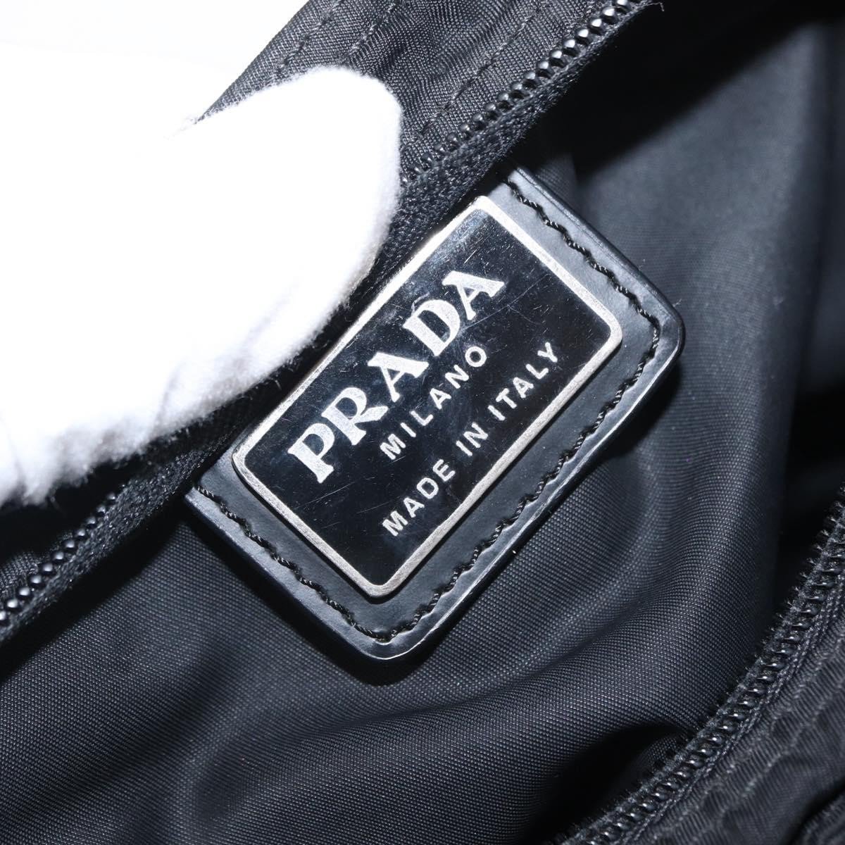 Prada Prada Zip Messenger Bag Tessuto Medium Zwart