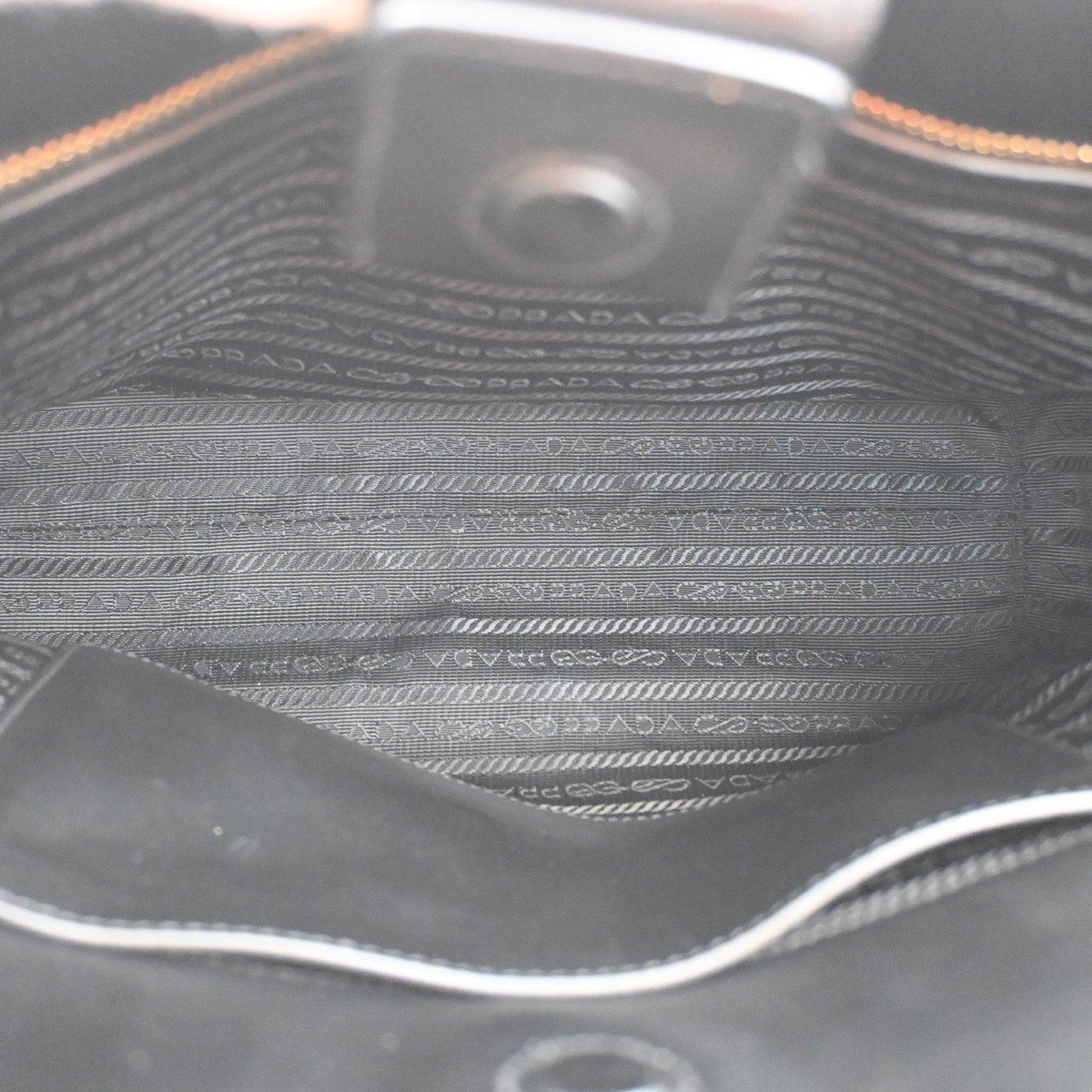 Prada Re-Edition Galleria Tote Saffiano Leather Micro Zwart
