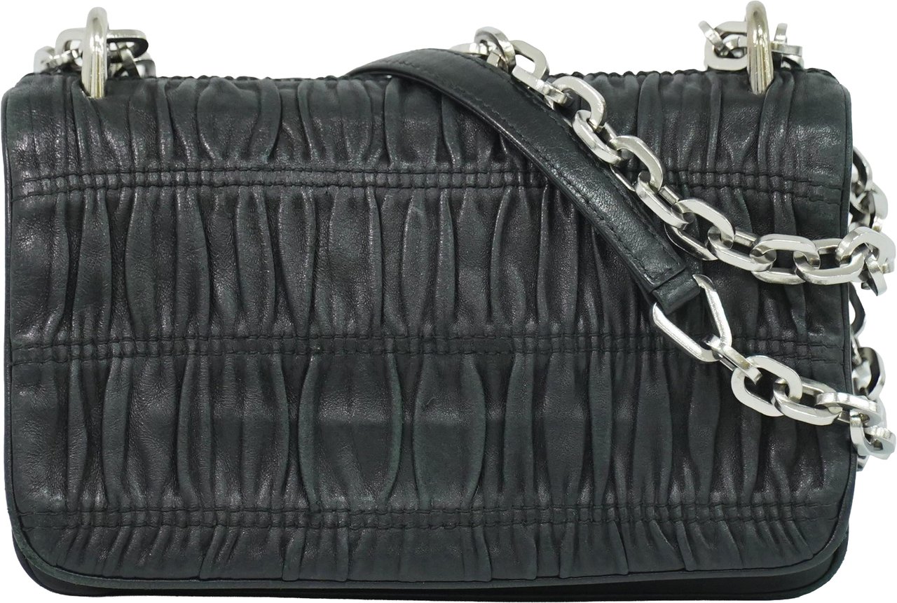 Prada Compartment Chain Flap Nappa Gaufre Small Zwart
