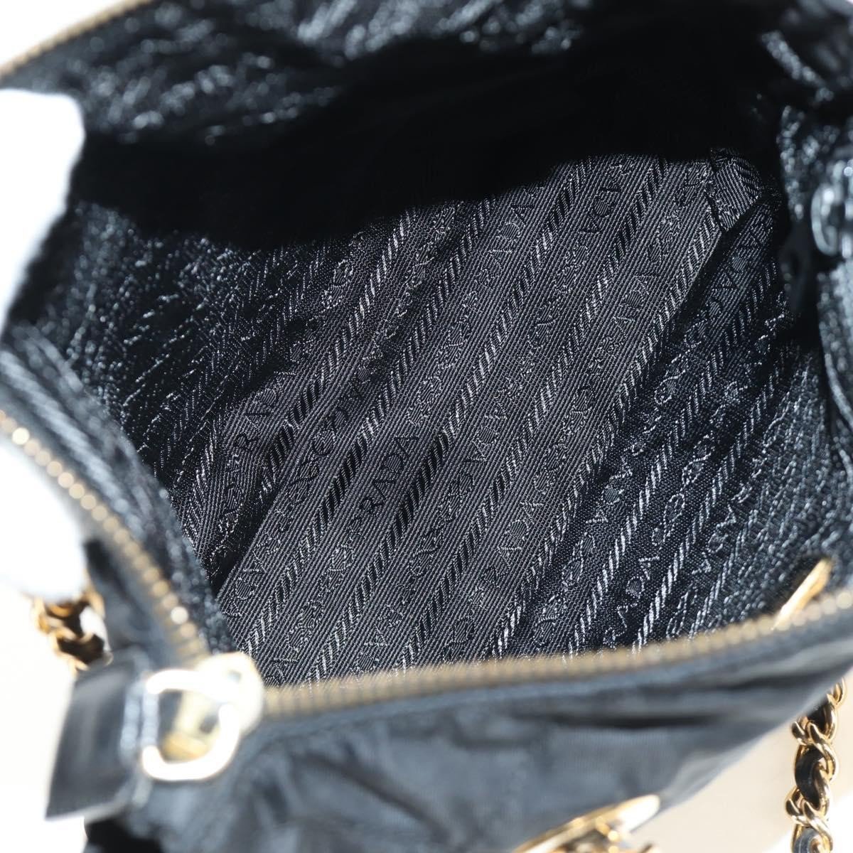 Prada Re-Edition 1995 Chain Tote Quilted Re-Nylon Small Zwart