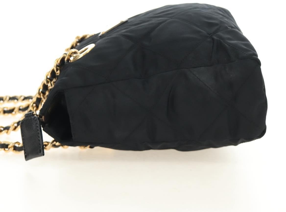 Prada Re-Edition 1995 Chain Tote Quilted Re-Nylon Small Zwart