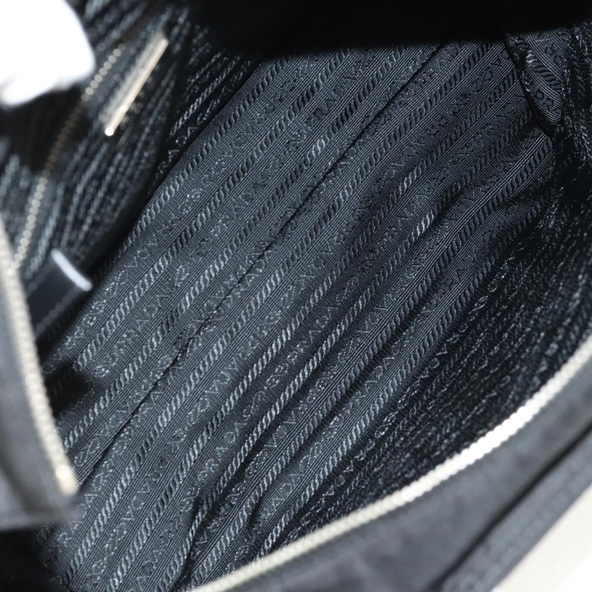 Prada Prada Front Pocket Zip Tote Tessuto with Leather Medium Zwart