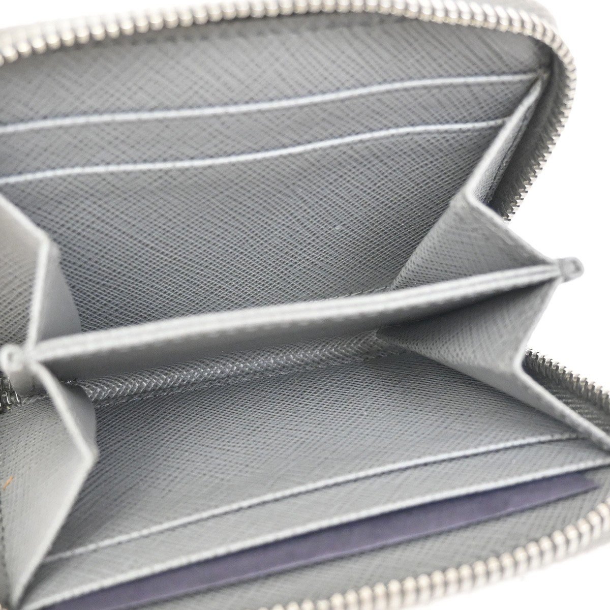 Prada Prada Zip Around Coin Purse Saffiano Leather Grijs