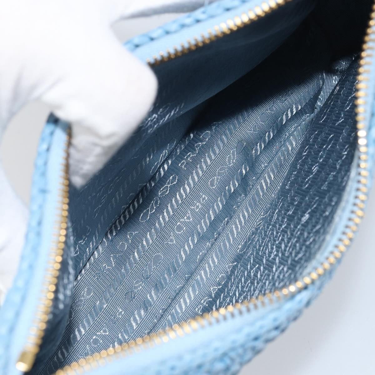 Prada Prada Re-Edition 2005 Shoulder Bag Raffia Small Blauw