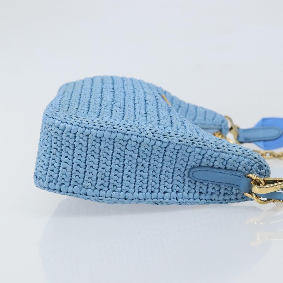 Prada Prada Re-Edition 2005 Shoulder Bag Raffia Small Blauw