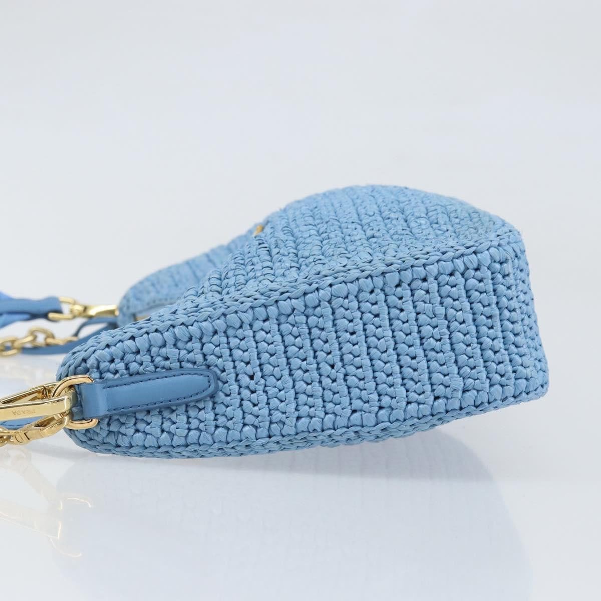 Prada Prada Re-Edition 2005 Shoulder Bag Raffia Small Blauw