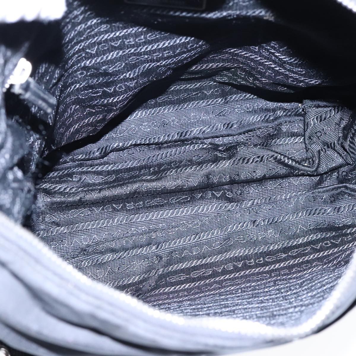 Prada Prada Zip Messenger Bag Tessuto with Leather Medium Zwart