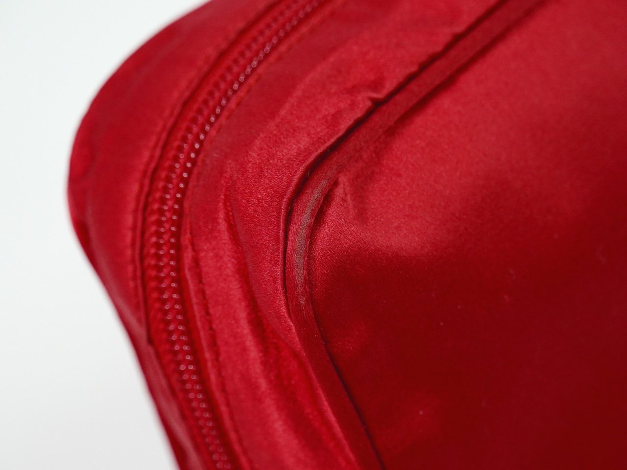Prada Zip Around Toiletry Bag Silk Rood