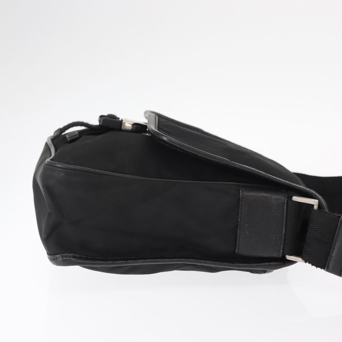 Prada Prada Logo Flap Messenger Bag Tessuto Small Zwart