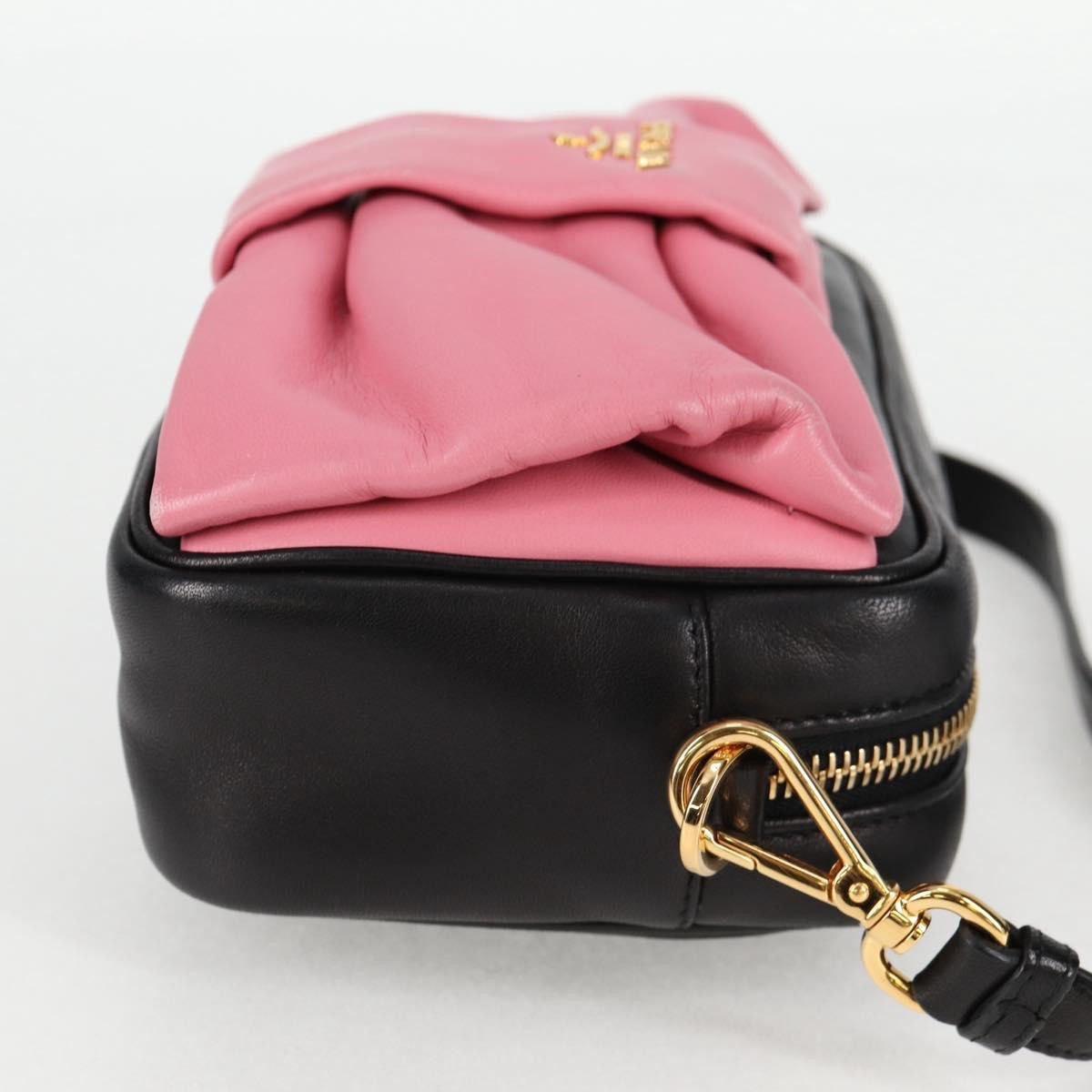 Prada Prada Bow Camera Crossbody Bag Nappa Leather Zwart