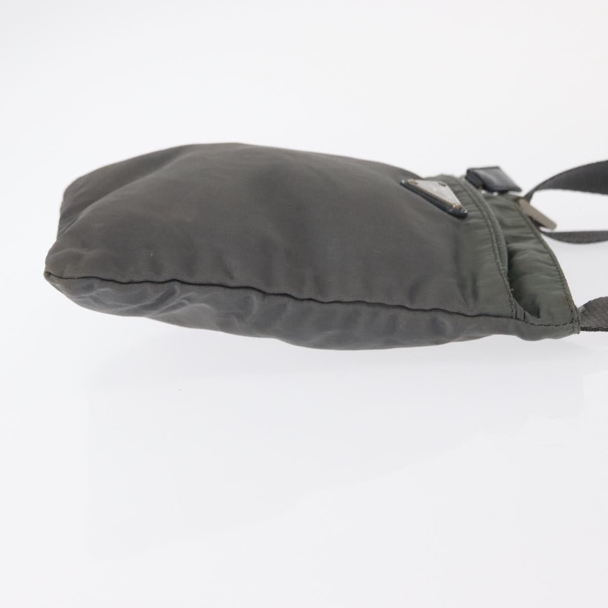 Prada Prada Ball Hobo Tessuto small Grijs