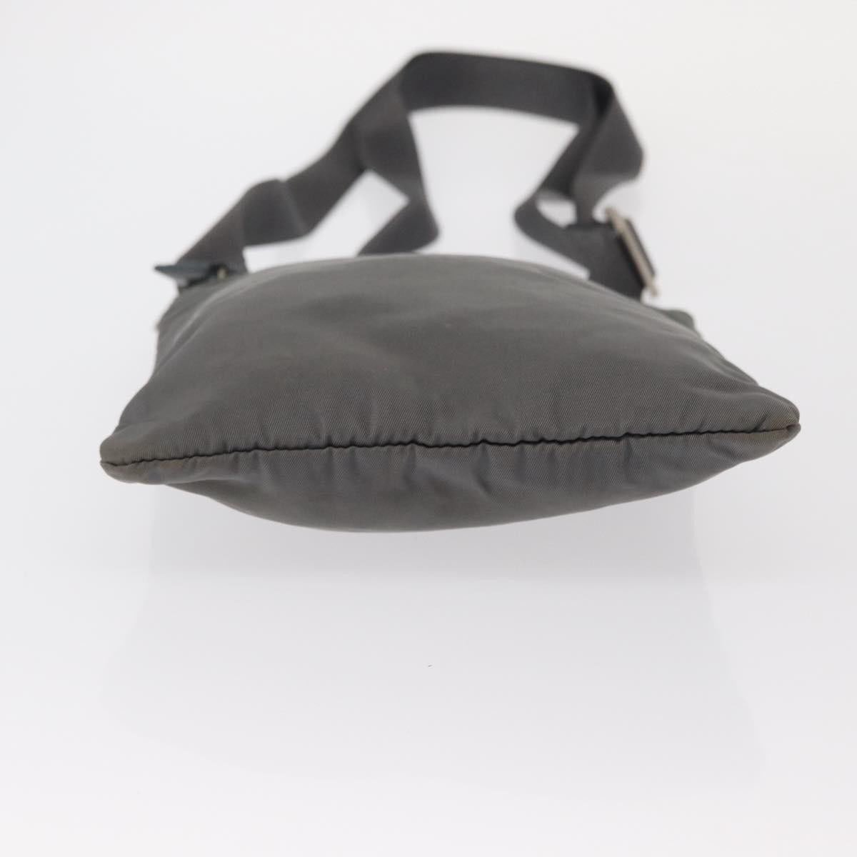 Prada Prada Ball Hobo Tessuto small Grijs